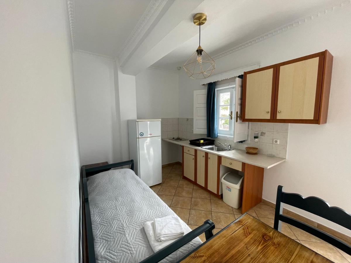 Kamári Leonidas Apartments المظهر الخارجي الصورة