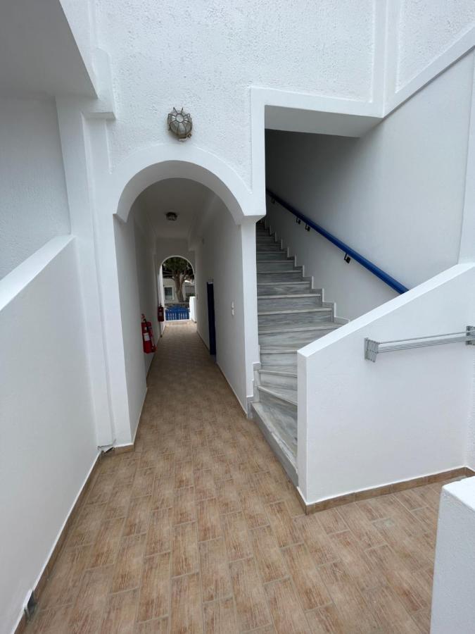 Kamári Leonidas Apartments المظهر الخارجي الصورة