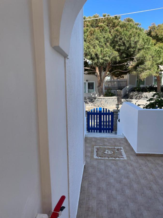 Kamári Leonidas Apartments المظهر الخارجي الصورة